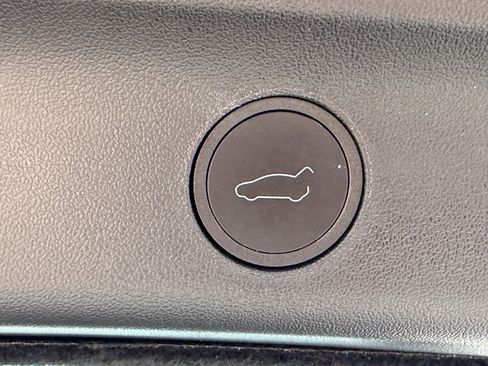 Used 2023 Tesla Model Y Long Range image 11