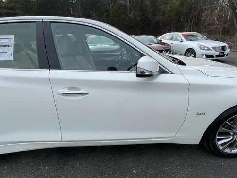 Used 2019 INFINITI Q50 Luxe w/ Essential Package (3.0T Luxe) image 11