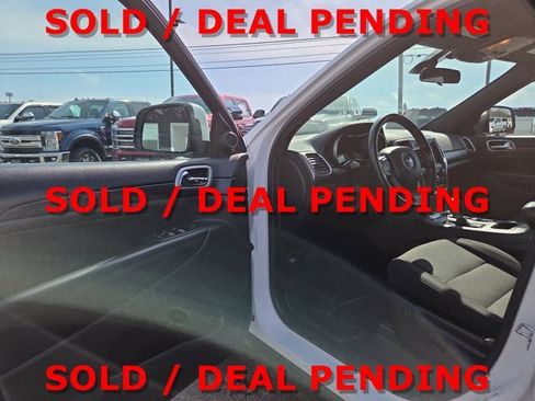 Used 2020 Jeep Grand Cherokee Laredo AWD/4WD image 7