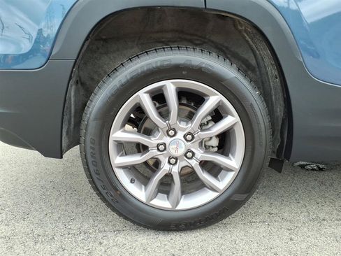 Used 2024 GMC Terrain SLT FWD image 5