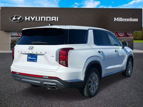 Used 2023 Hyundai Palisade SE image 5