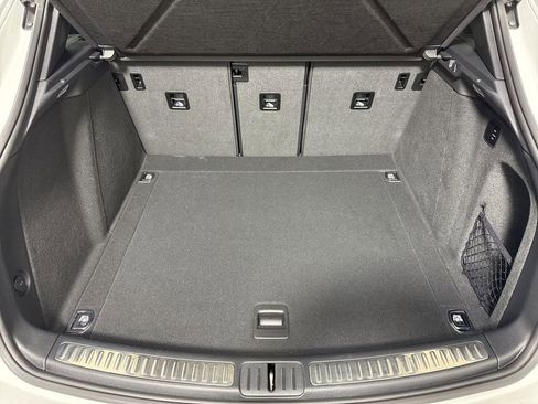 Certified 2025 Porsche Macan image 21