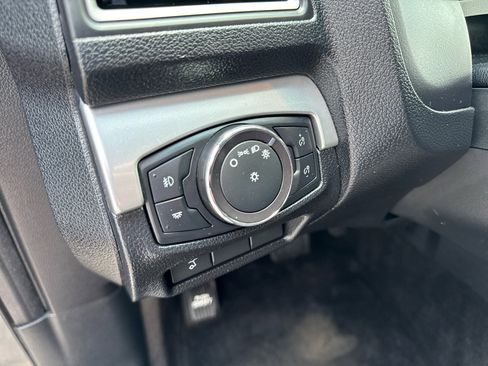 Used 2017 Ford Explorer XLT w/ Equipment Group 202A image 20