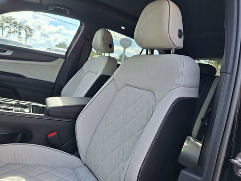 New 2026 Volkswagen Atlas Cross Sport SEL Premium R-Line image 11