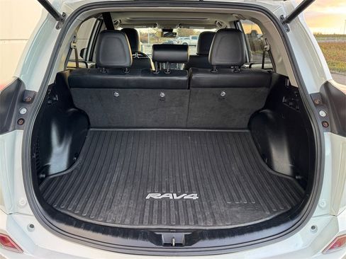 Used 2016 Toyota RAV4 Limited image 23