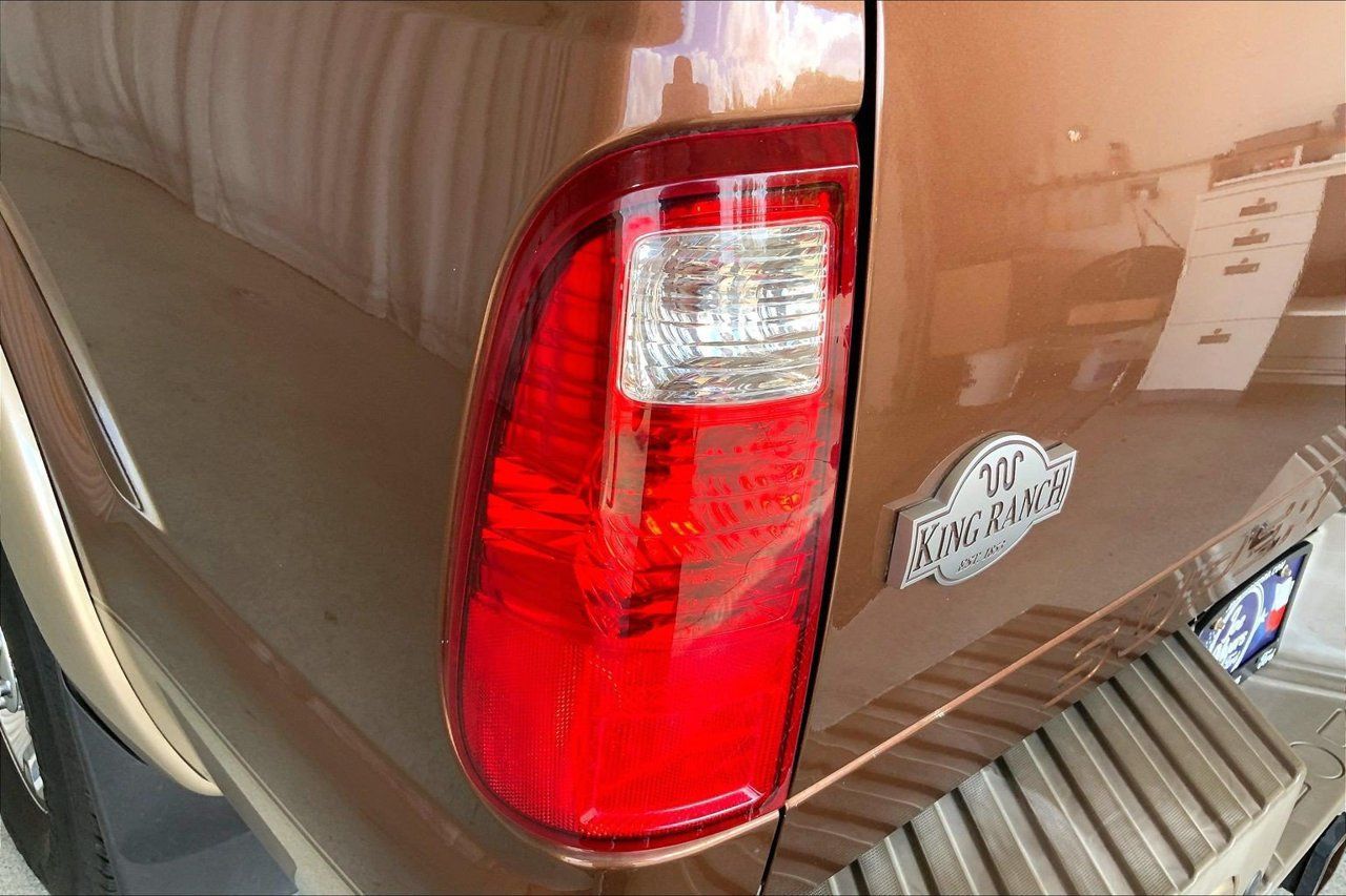Used 2012 Ford F250 King Ranch w/ King Ranch w/Chrome Pkg RWD image 13