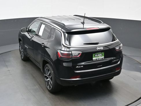 Used 2025 Jeep Compass Limited w/ Elite Group AWD/4WD image 39