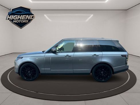 Used 2018 Land Rover Range Rover Supercharged AWD/4WD image 3