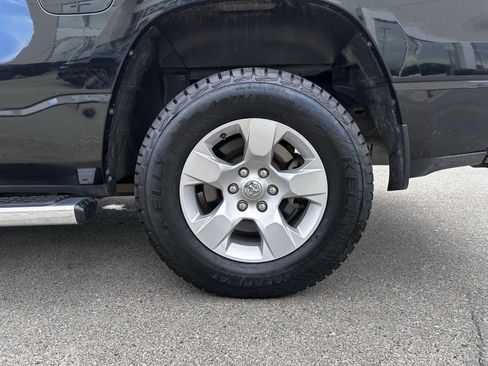 Used 2023 RAM 1500 Big Horn AWD/4WD image 20
