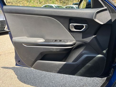 Used 2025 Kia K4 LXS FWD image 18