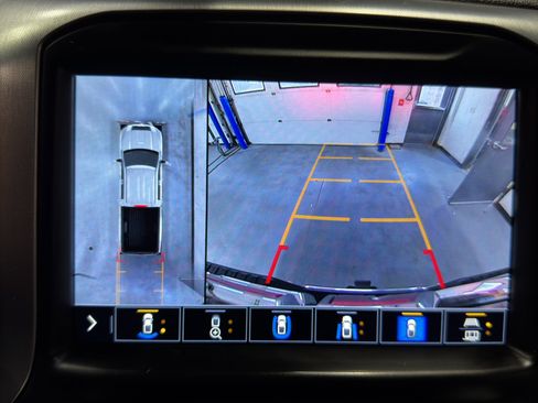 Used 2023 GMC Sierra 2500 SLT w/ SLT Premium Package image 34