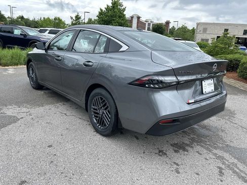 New 2026 Nissan Sentra SV w/ SV Convenience Package FWD image 5