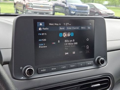 Used 2023 Hyundai Kona SEL AWD/4WD image 3