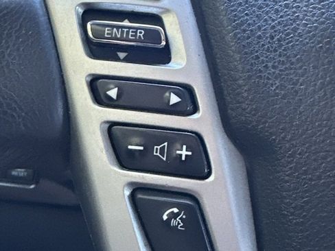 Used 2018 Nissan Titan SV w/ SV Convenience Package image 24