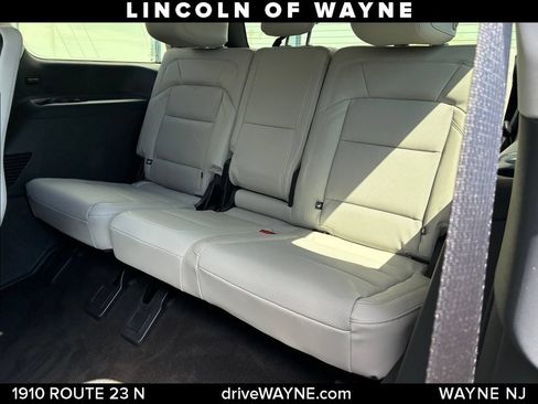Used 2026 Lincoln Navigator Reserve AWD/4WD image 23