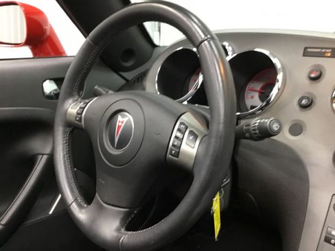 Used 2007 Pontiac Solstice Base w/ Premium Package image 22