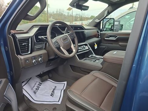 New 2026 GMC Sierra 3500 Denali w/ Denali Reserve Package image 11