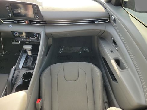 Used 2025 Hyundai Elantra Sport image 14