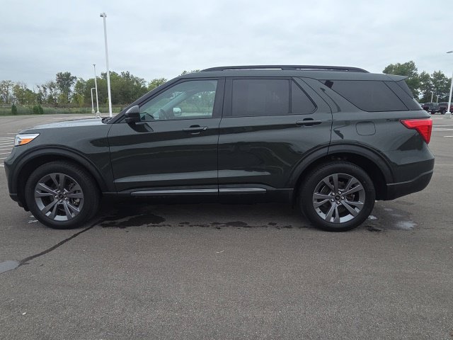 Used 2024 Ford Explorer XLT w/ Equipment Group 202A AWD/4WD image 15