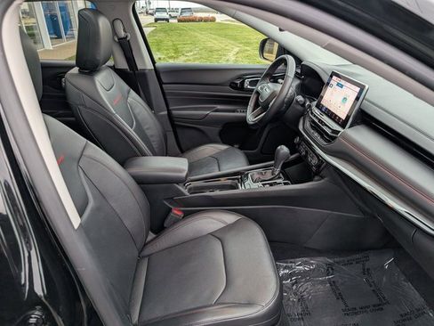 Used 2022 Jeep Compass Trailhawk w/ Trailhawk Elite Group image 4