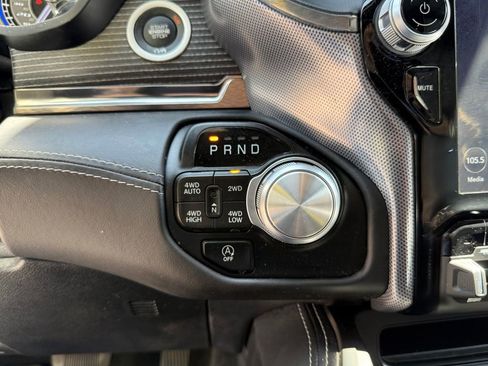 Used 2021 RAM 1500 Limited AWD/4WD image 15