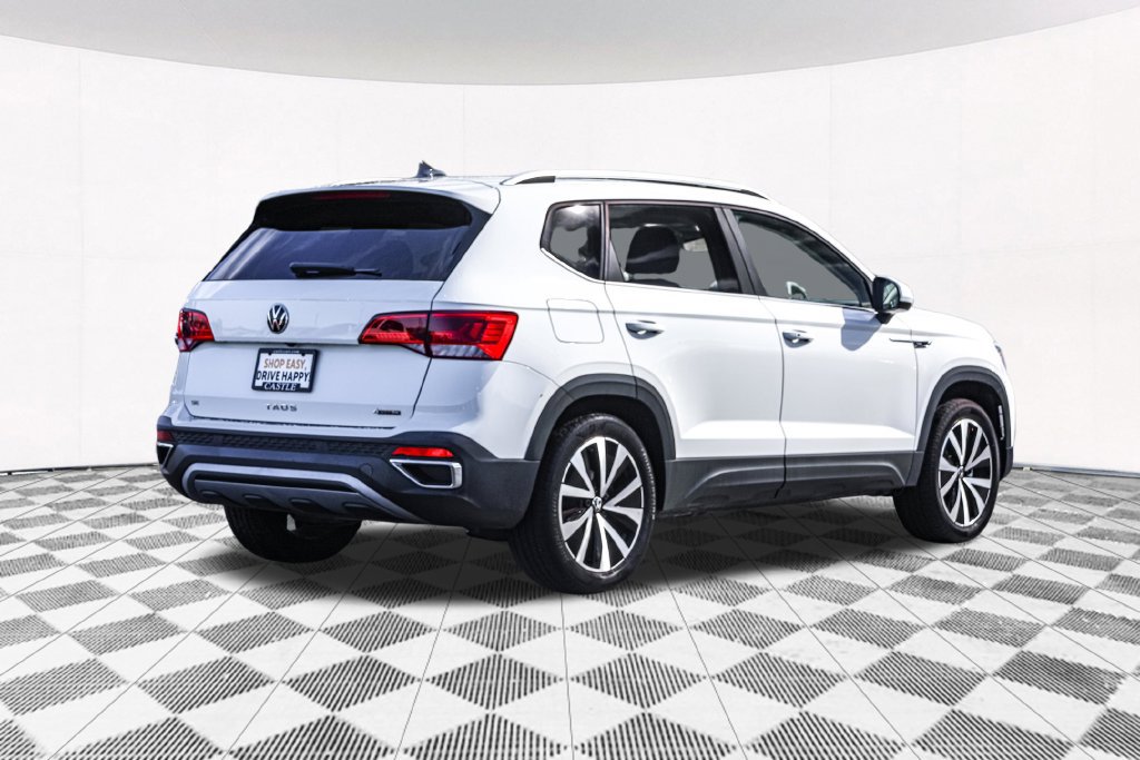 Used 2023 Volkswagen Taos SE w/ Panoramic Sunroof Package AWD/4WD image 13