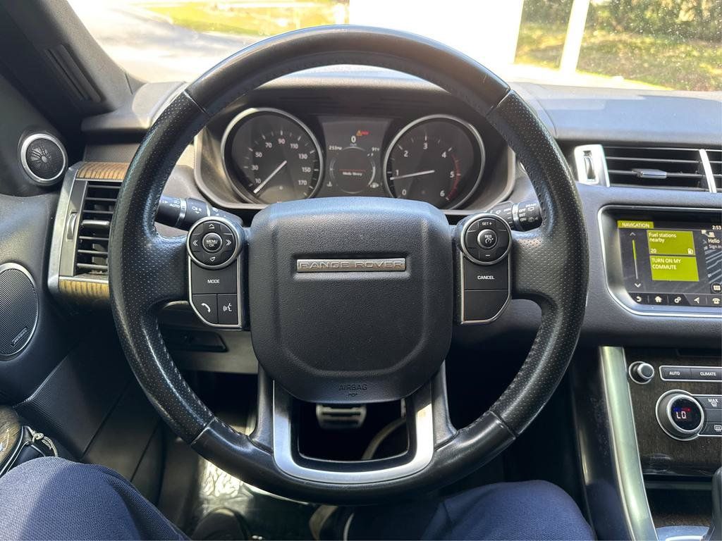 Used 2017 Land Rover Range Rover Sport SE AWD/4WD image 18