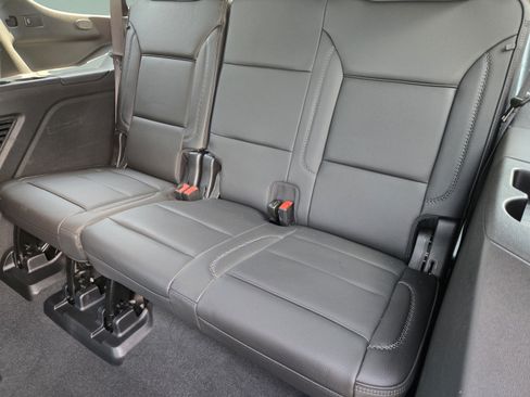 Used 2024 GMC Yukon Denali RWD image 30