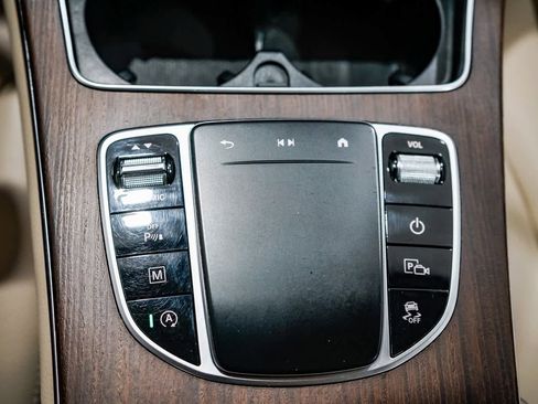 Certified 2021 Mercedes-Benz GLC 300 image 22