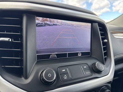 Used 2020 GMC Acadia SLE w/ Driver Convenience Package image 20