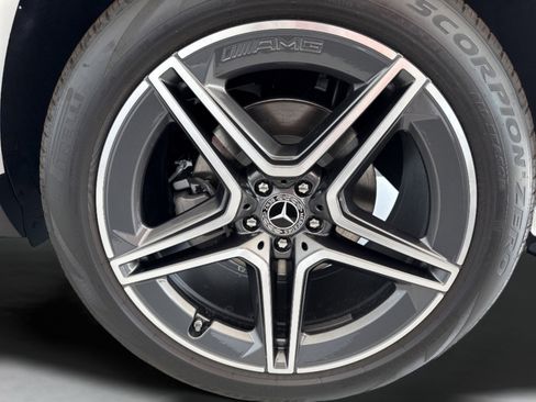 Certified 2026 Mercedes-Benz GLS 450 4MATIC image 13