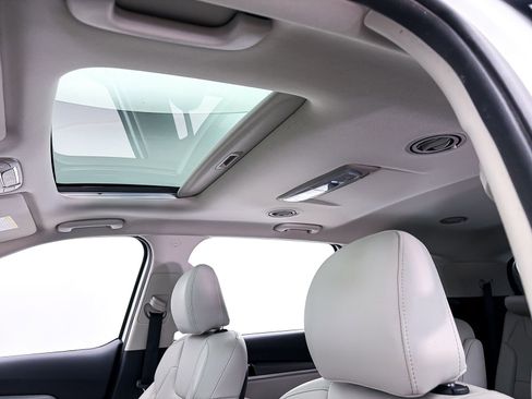 Used 2020 Kia Telluride S FWD image 3