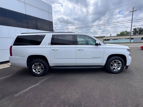 Used 2017 Chevrolet Suburban LT AWD/4WD image 6