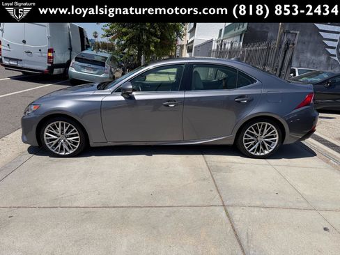Used 2014 Lexus IS 250 w/ Navigation Package RWD image 4