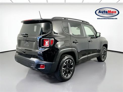 Used 2023 Jeep Renegade Latitude image 2