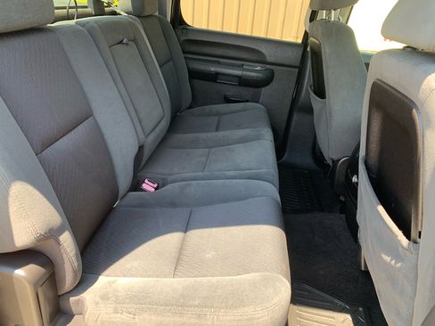 Used 2007 GMC Sierra 2500 SLE w/ EZ-Lift Tailgate Package image 17