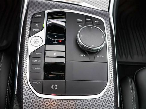 Certified 2025 BMW 330i xDrive Sedan w/ Convenience Package image 19