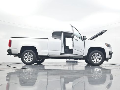 Used 2022 Chevrolet Colorado LT w/ Fleet Safety Package image 37