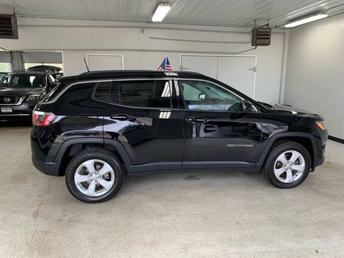Used 2019 Jeep Compass Latitude w/ Cold Weather Group AWD/4WD image 10
