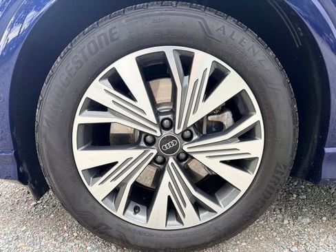 Certified 2023 Audi Q4 e-tron Premium Plus RWD image 5
