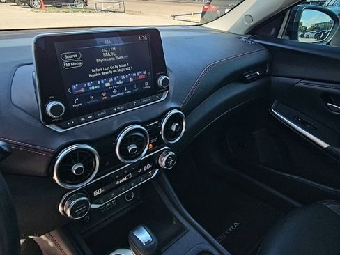 Used 2024 Nissan Sentra SR w/ SR Premium Package image 17