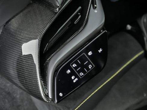 Used 2022 Ferrari SF90 Stradale image 28