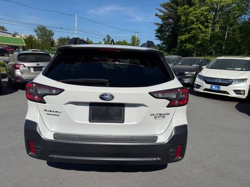 Used 2022 Subaru Outback Premium AWD/4WD image 7