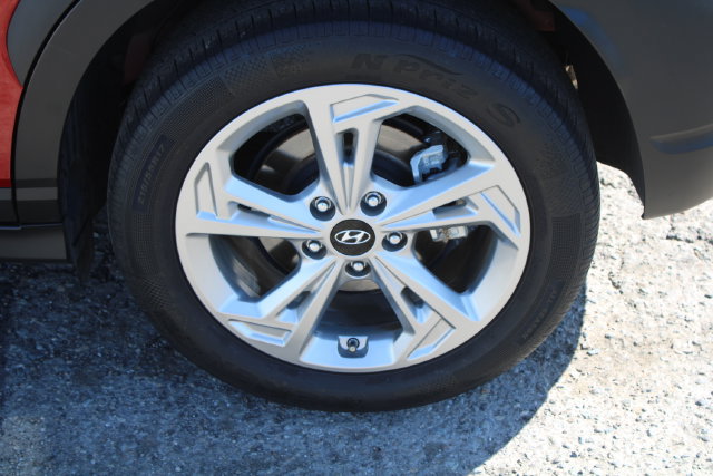 Used 2023 Hyundai Kona SEL AWD/4WD image 10