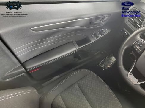 Certified 2024 Ford Escape Active AWD/4WD image 32