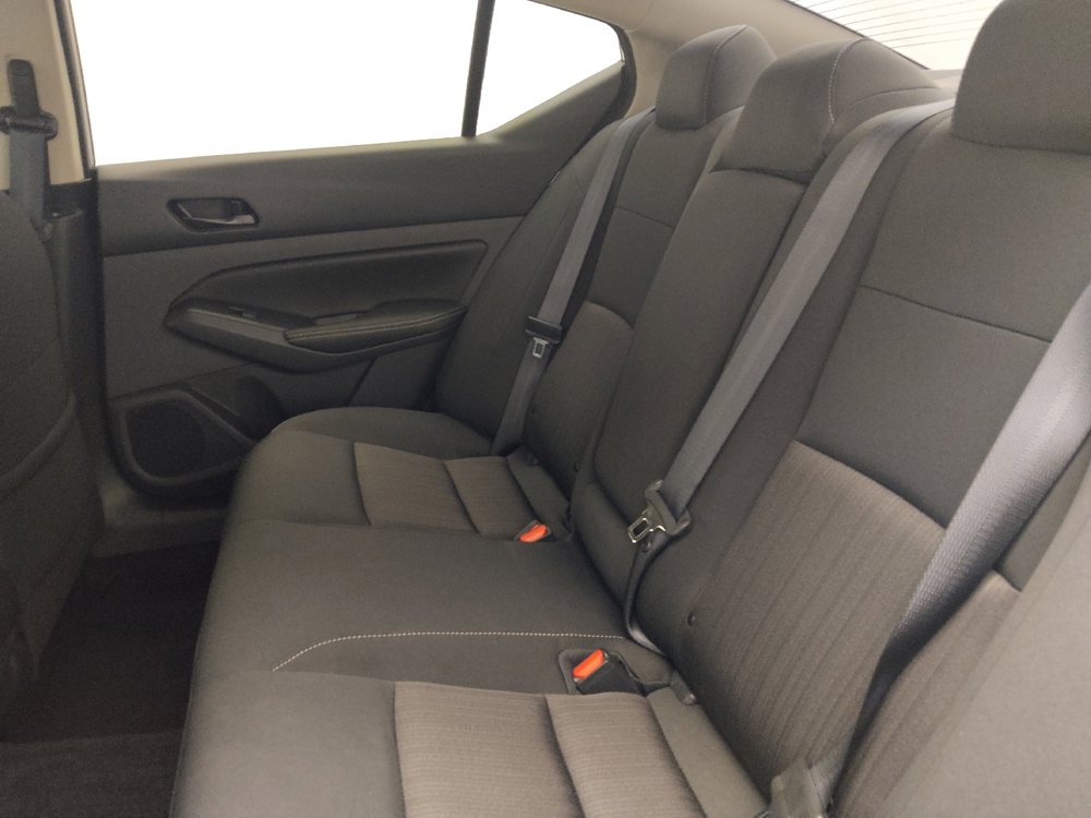 Used 2024 Nissan Altima 2.5 SV FWD image 18