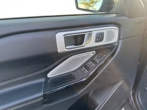 Used 2022 Ford Explorer ST w/ Equipment Group 401A image 11