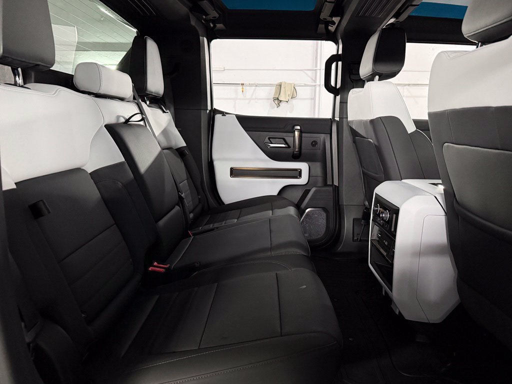 Used 2024 GMC Hummer EV 3X w/ Omega Edition AWD/4WD image 27
