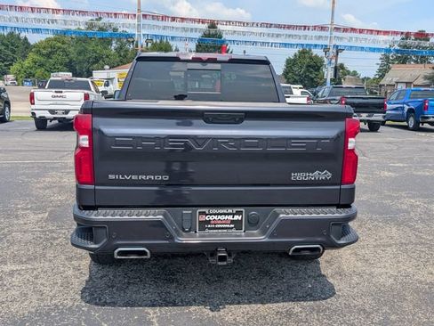 Used 2022 Chevrolet Silverado 1500 High Country w/ Z71 Off-Road Package AWD/4WD image 6
