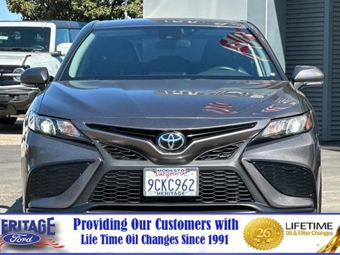 Used 2022 Toyota Camry SE w/ Carpet Mat Package (TMS) FWD image 9